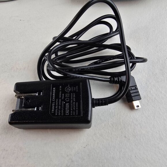 Motorola Razr V3m Flip Phone Silver Verizon With Wall Charger & Belt Clip Case - Picture 3 of 8